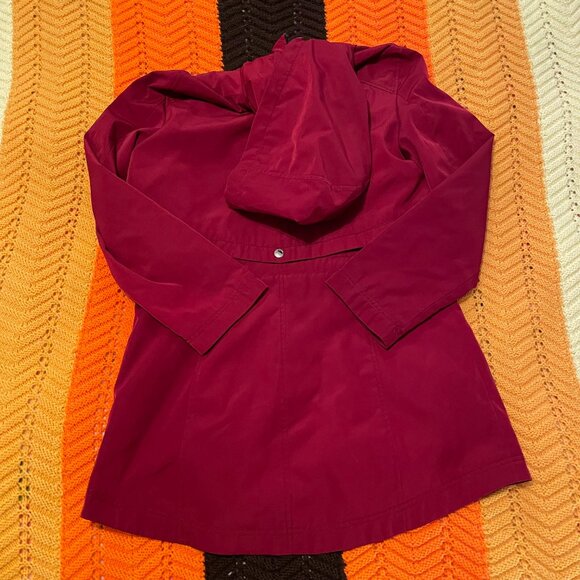 Modern maroon nautica drawstring waist rain coat! - Picture 16 of 16